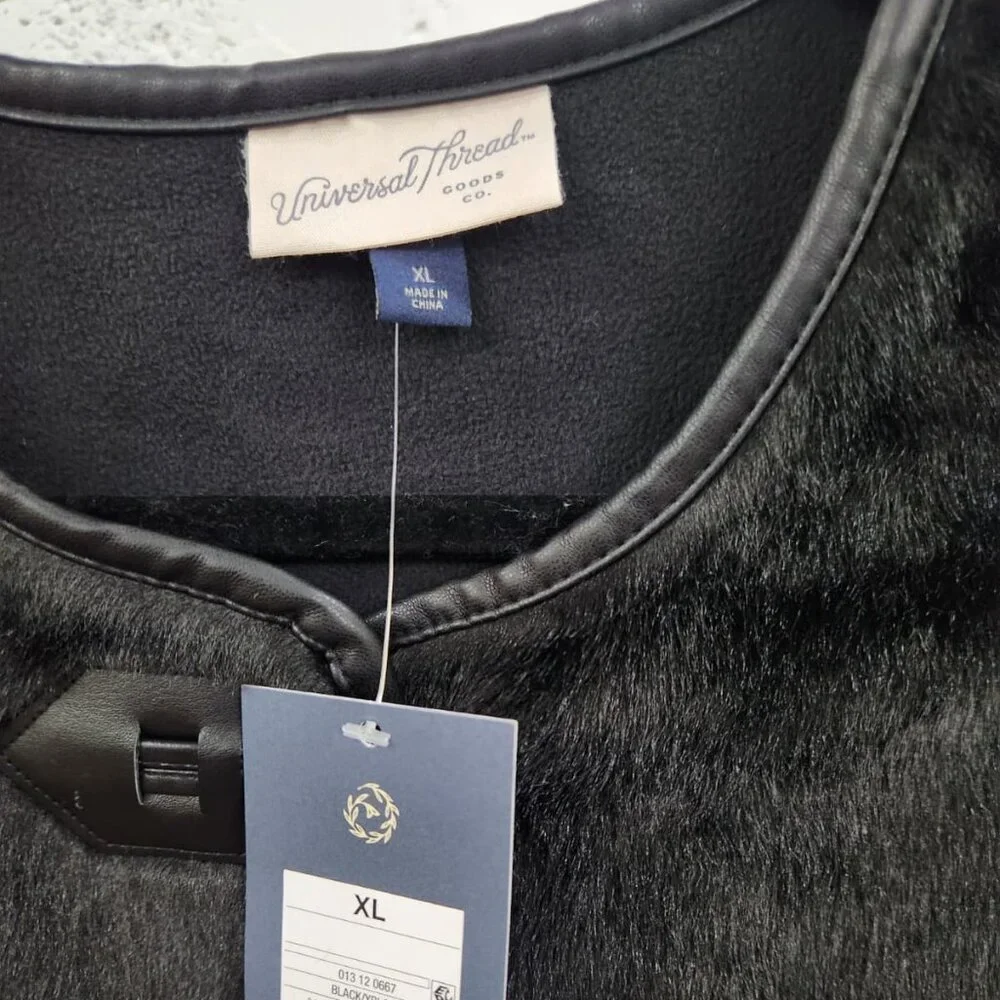 NWT Universal Thread Faux Fur Toggle Jacket in Black – Size XL‎ - Picture 4 of 14